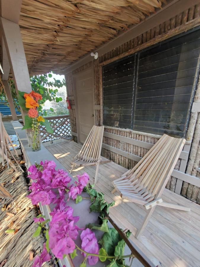 Hotel The Bounty Caye Caulker Exterior foto