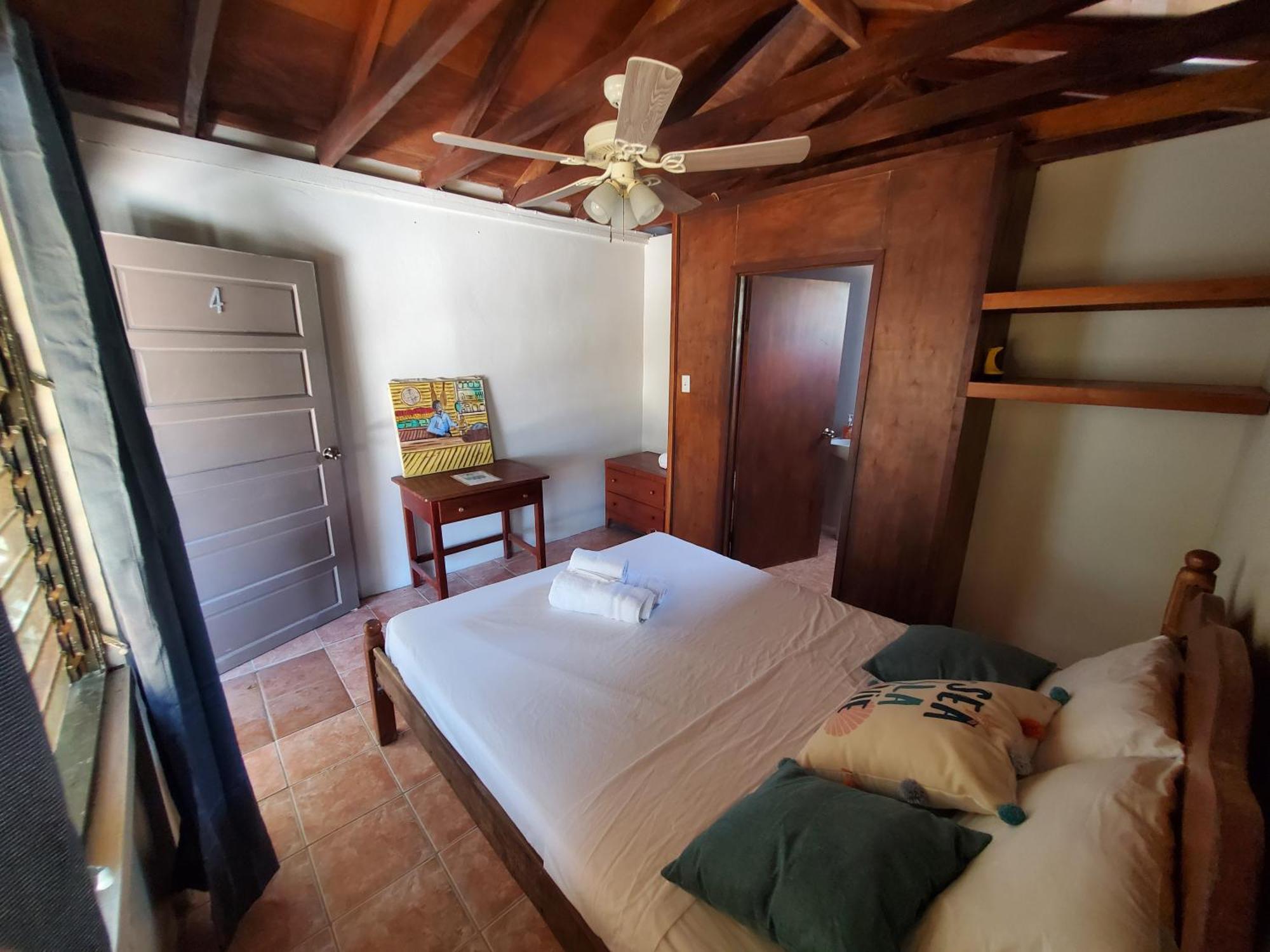 Hotel The Bounty Caye Caulker Exterior foto